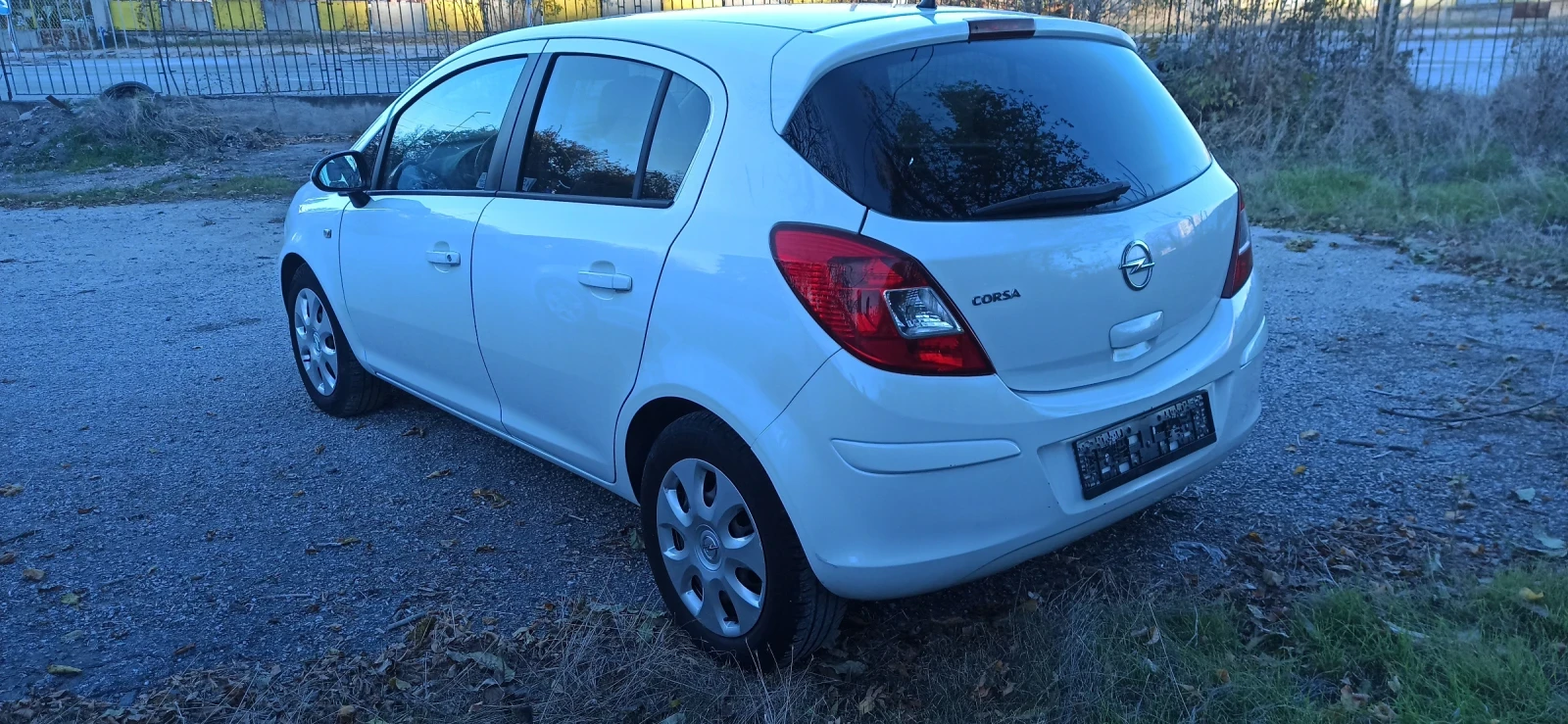 Opel Corsa 1.2 GAS ITALIA  - изображение 6