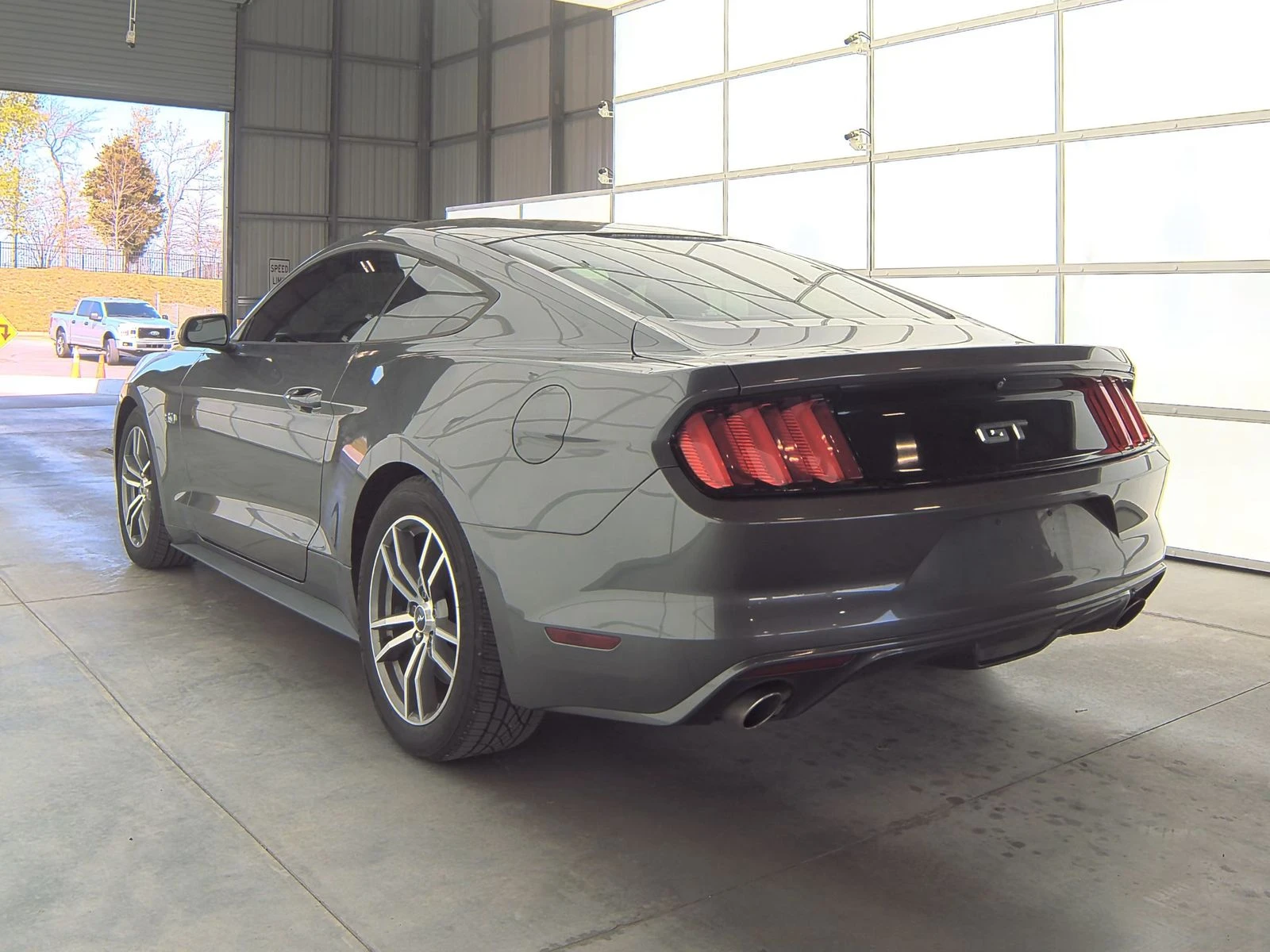 Ford Mustang GT 5.0  - изображение 6