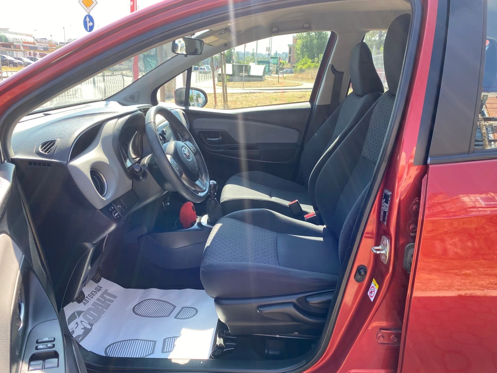 Toyota Yaris 1.3VVT-i/EU.5B/РЕАЛНИ КМ ! ! !  - изображение 8