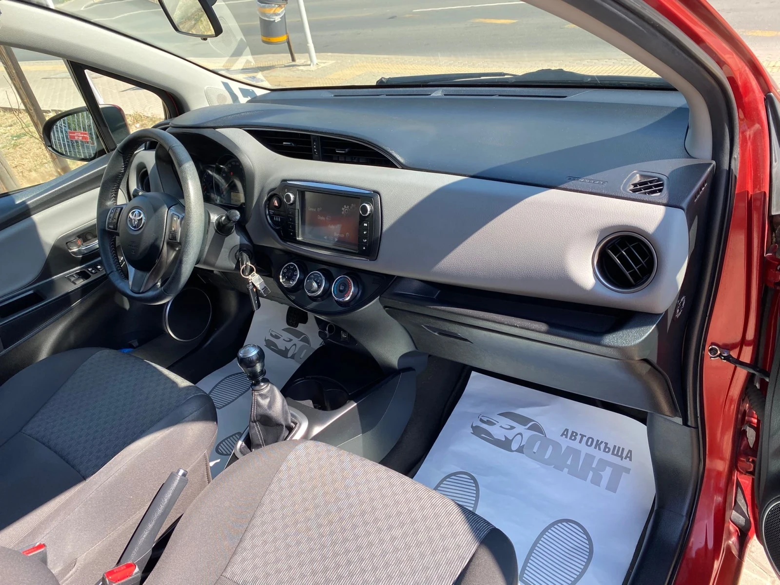 Toyota Yaris 1.3VVT-i/EU.5B/РЕАЛНИ КМ ! ! !  - изображение 10