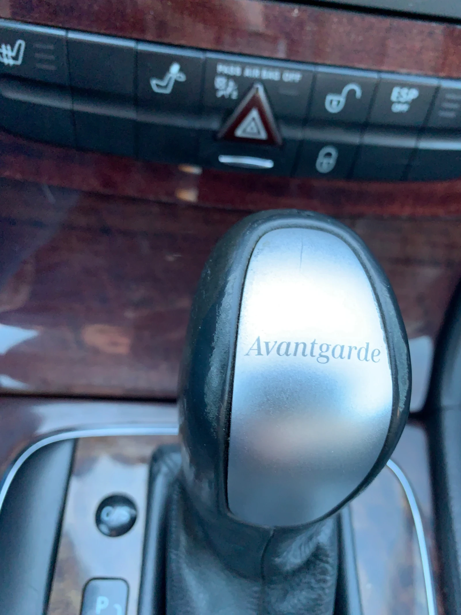 Mercedes-Benz E 200  - изображение 9