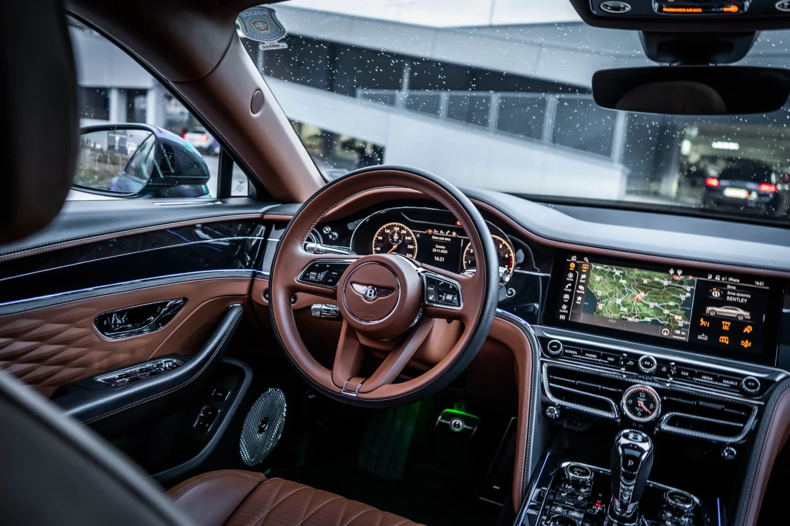 Bentley Flying Spur W12 - изображение 7