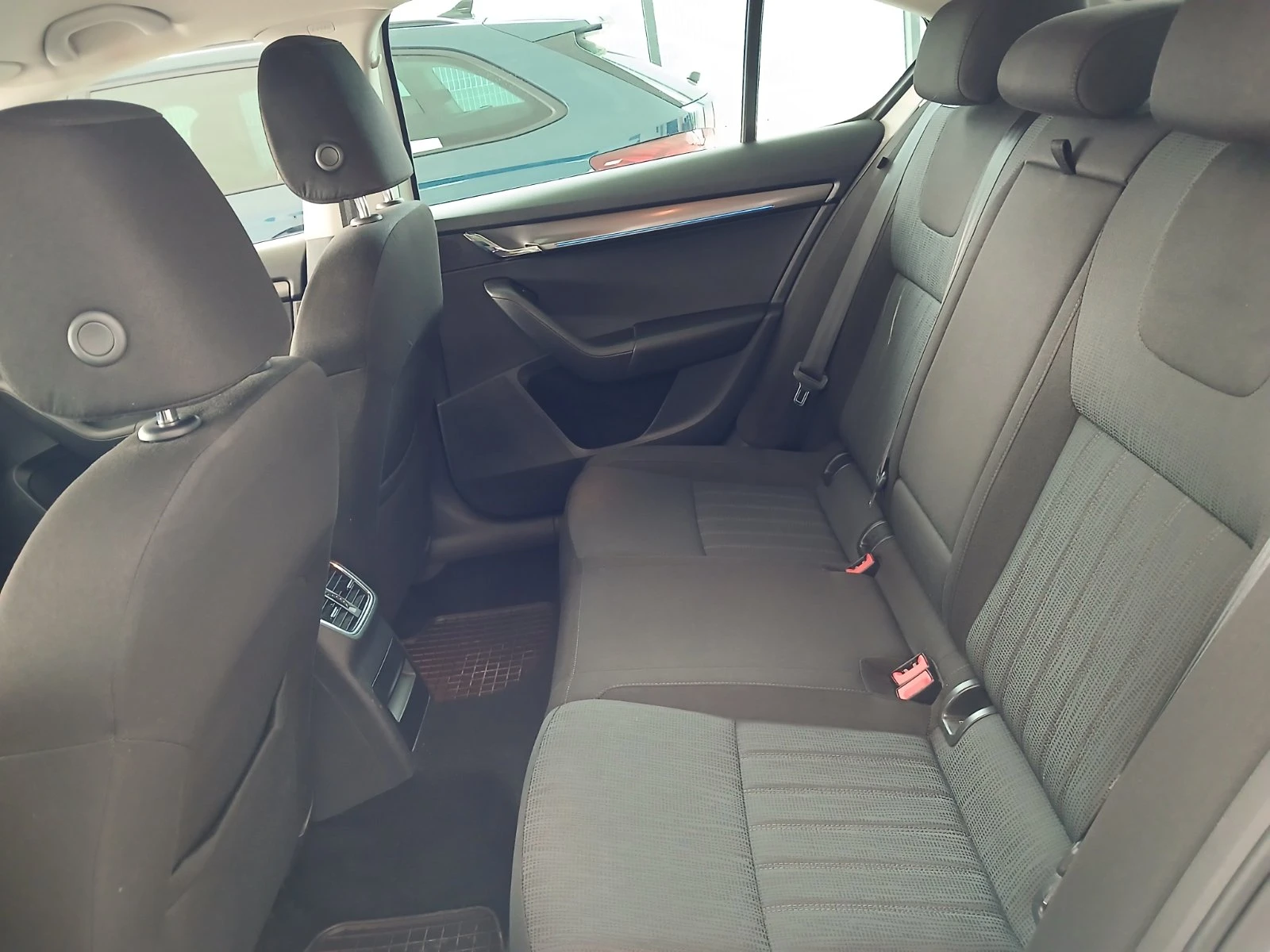 Skoda Octavia 2.0 TDI/ 150 к.с./7DSG, снимка 12 - Автомобили и джипове - 54106190