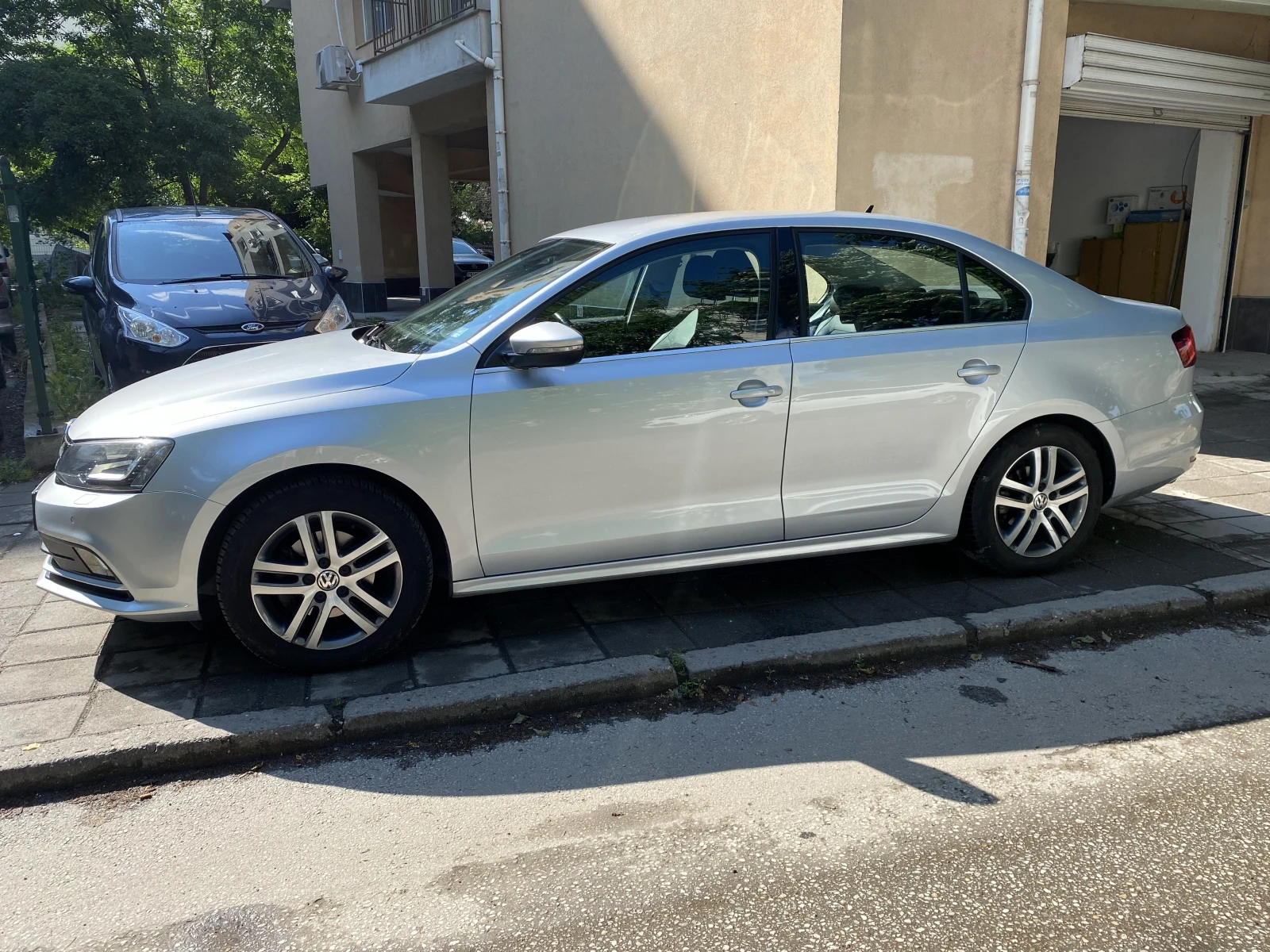 VW Jetta 1.4 TSI 150 к.с. DSG BlueMotion, снимка 12 - Автомобили и джипове - 54810663
