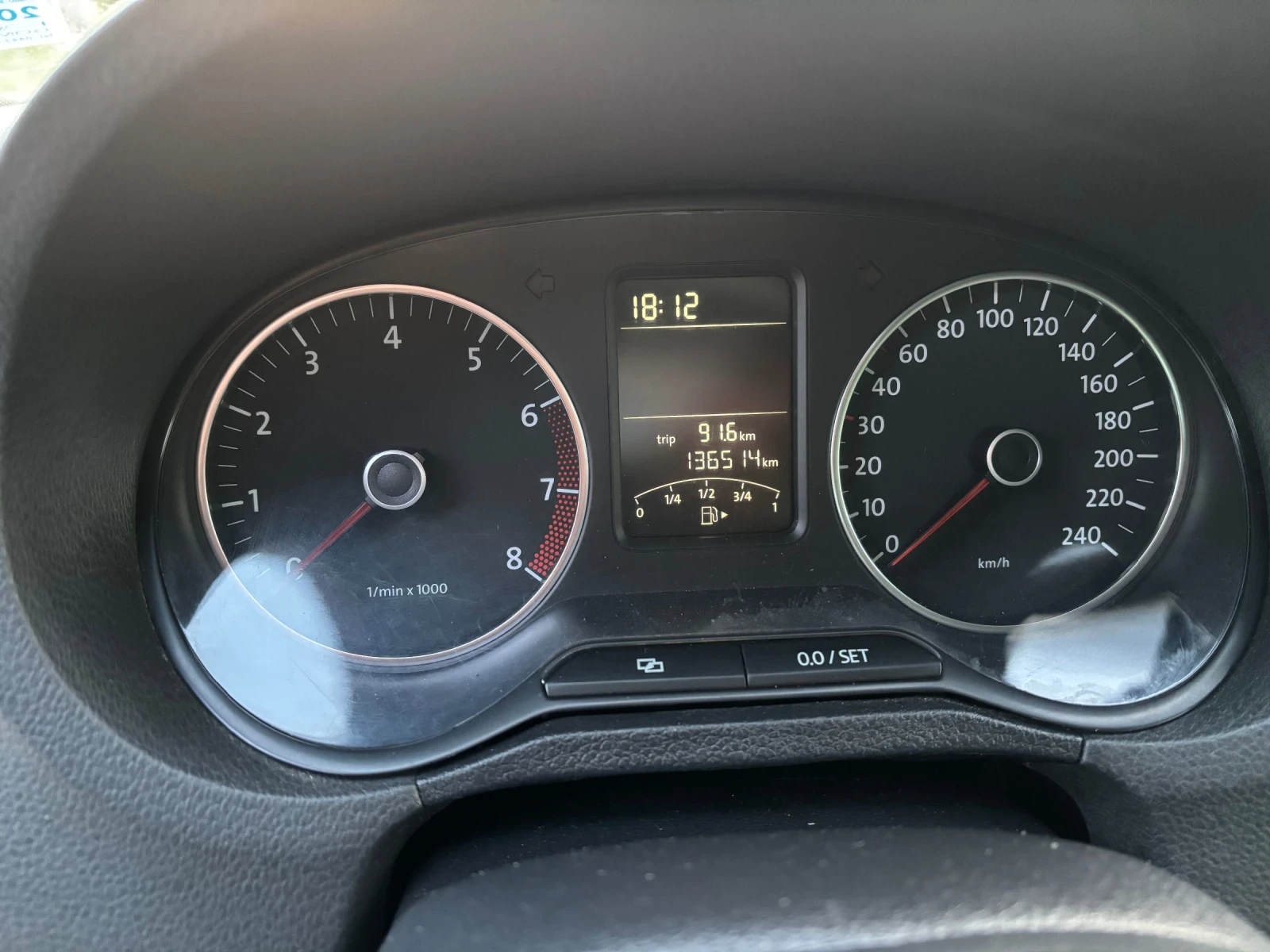VW Polo 1.4 Италия/Автомат /136 000км, снимка 14 - Автомобили и джипове - 54918557