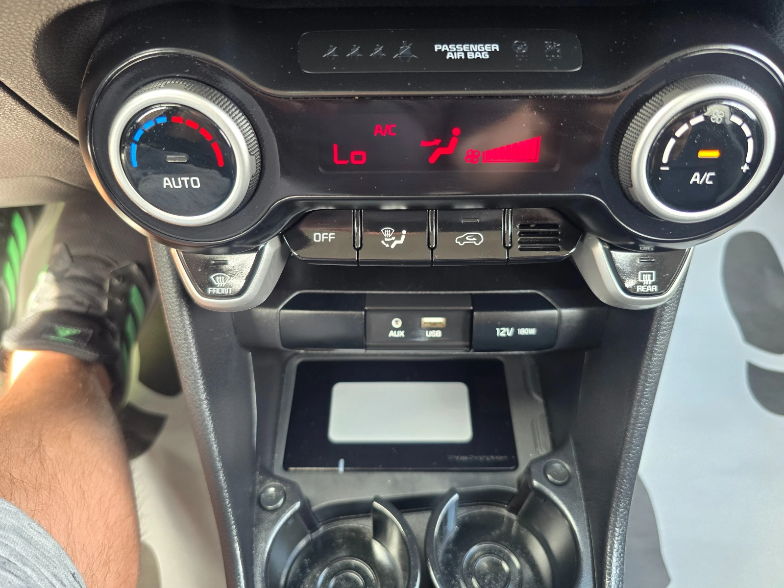 Kia Picanto 1.2i-85k.c-GT line-NAVI-EURO6, снимка 16 - Автомобили и джипове - 54930680