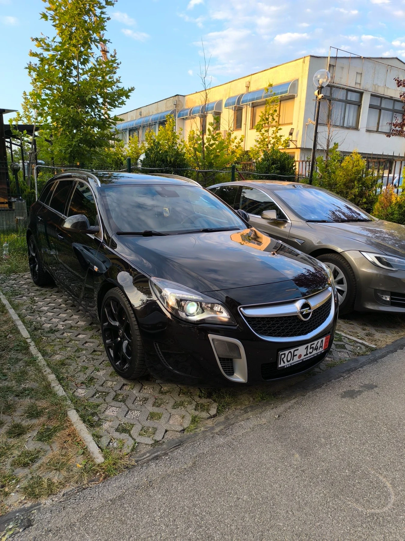 Opel Insignia, снимка 2 - Автомобили и джипове - 55609818