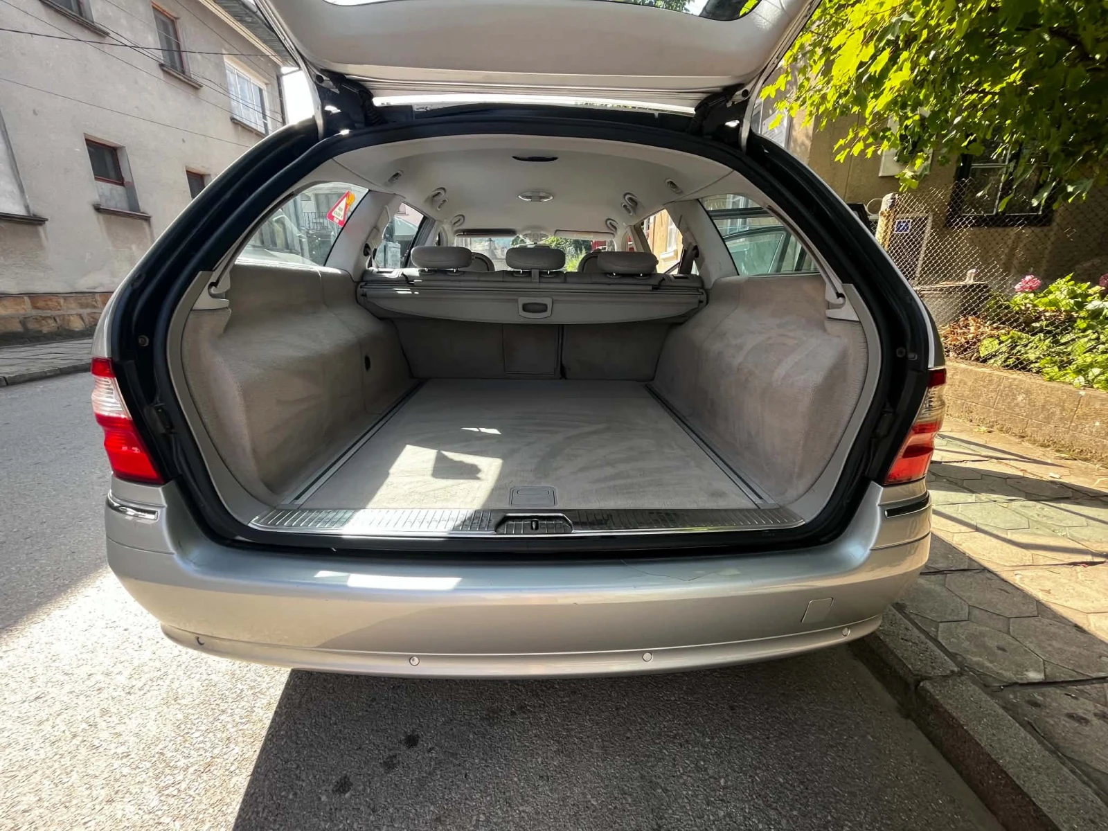 Mercedes-Benz E 280 Avantgarde, снимка 5 - Автомобили и джипове - 55611440