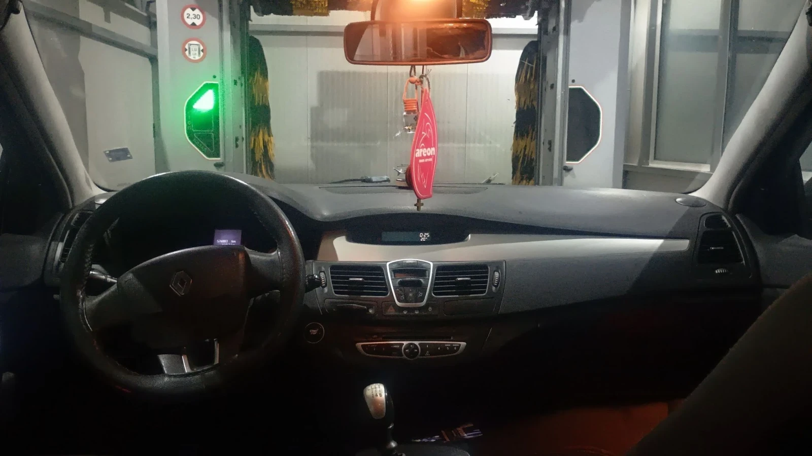Renault Laguna 1.6 16V LPG , снимка 7 - Автомобили и джипове - 56024324