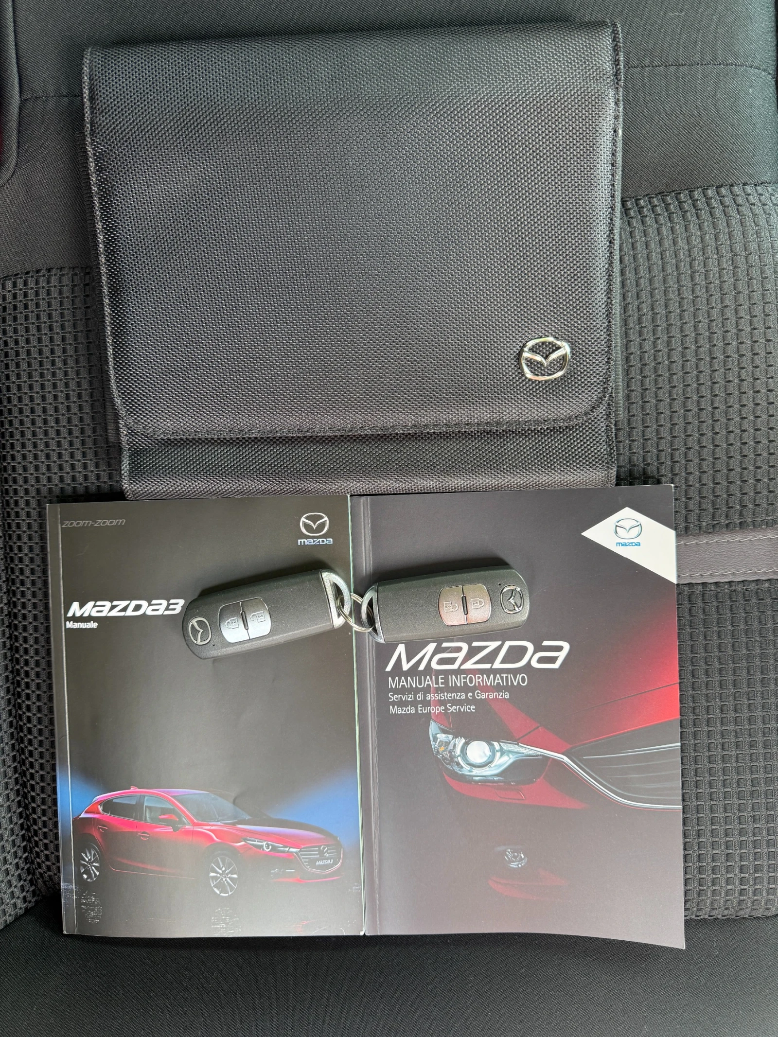 Mazda 3 2.2D* NAVI* КАМЕРА* КEYLESS* KATO НОВА* , снимка 14 - Автомобили и джипове - 56041237