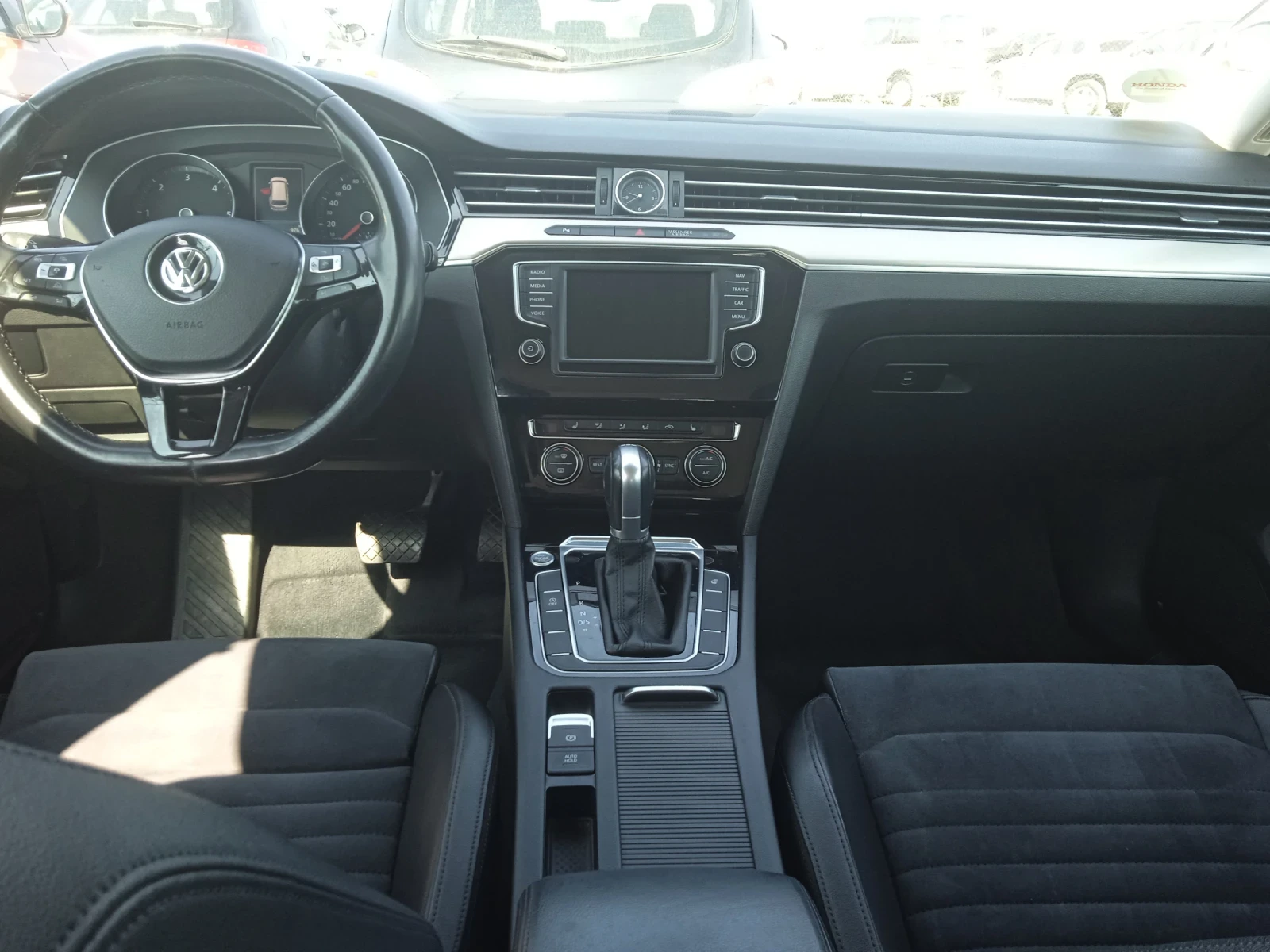VW Passat 2.0TDI High line, снимка 8 - Автомобили и джипове - 56070918