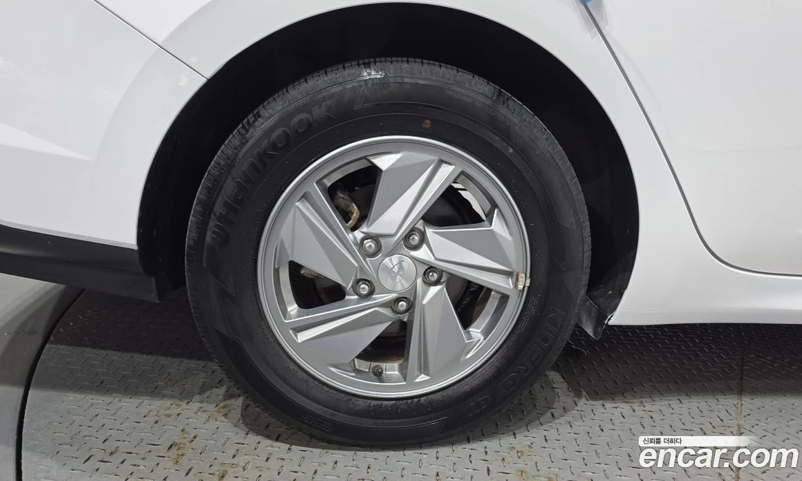 Hyundai Elantra 1.6 LPi Smart, снимка 5 - Автомобили и джипове - 56155965