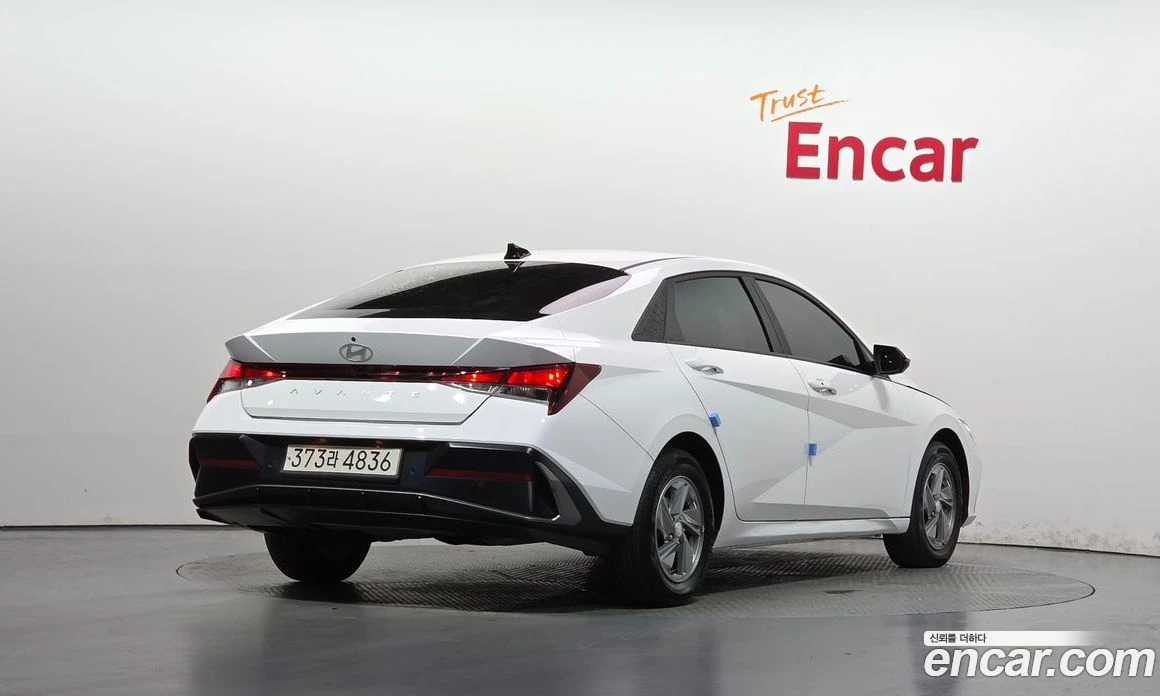 Hyundai Elantra 1.6 LPi Smart, снимка 2 - Автомобили и джипове - 56155965