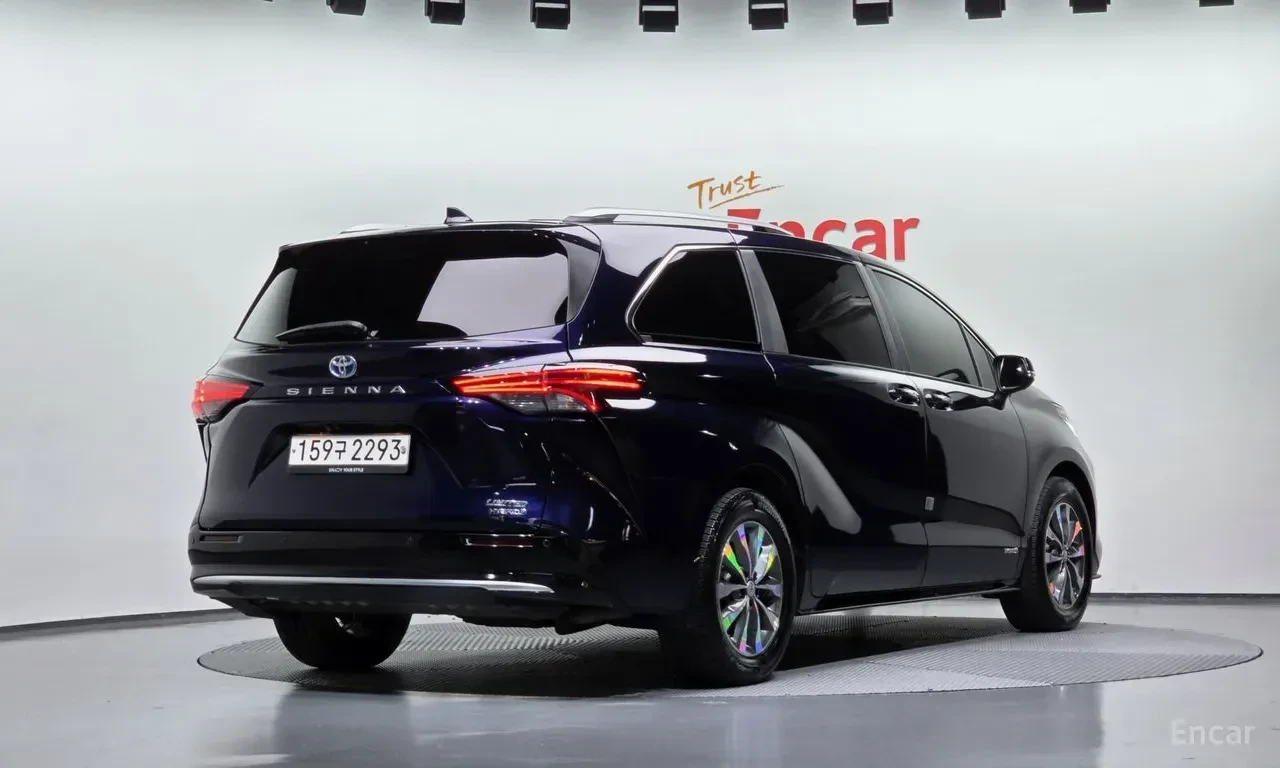 Toyota Sienna FULL* 360 КАМЕРИ* ДИСТРОНИК* ОБДУХ* КРАЙНА ЦЕНА* , снимка 3 - Автомобили и джипове - 56658707