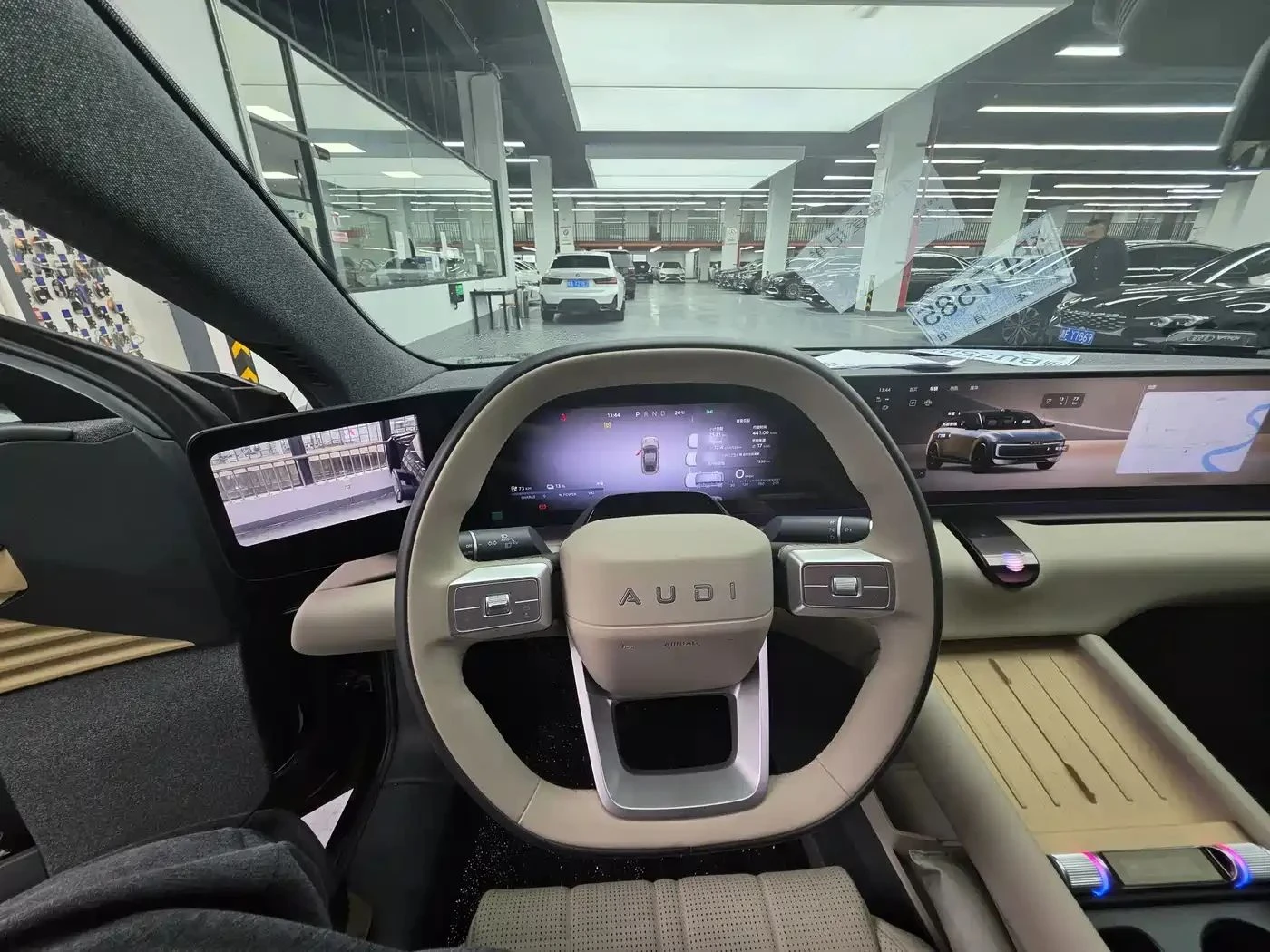 Audi E-Tron, снимка 9 - Автомобили и джипове - 56730509