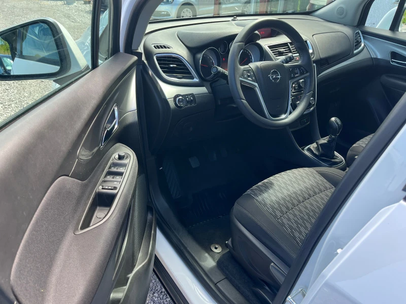 Opel Mokka 1.6 i COSMO, снимка 16 - Автомобили и джипове - 46356814