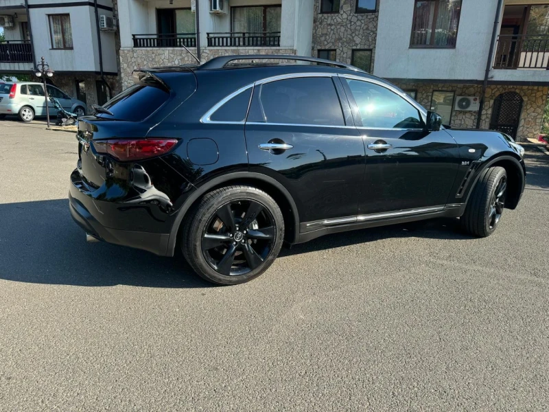 Infiniti QX70, снимка 2 - Автомобили и джипове - 48144657