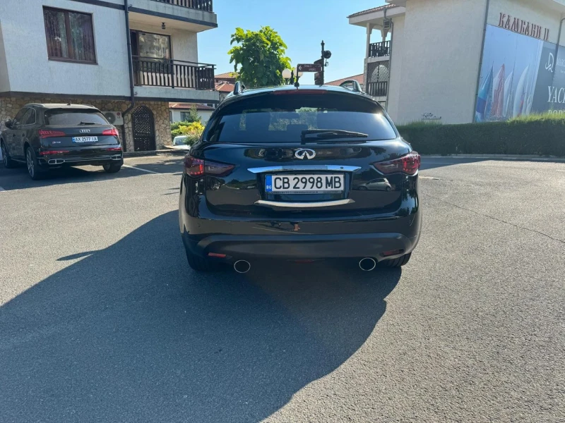 Infiniti QX70, снимка 3 - Автомобили и джипове - 48144657