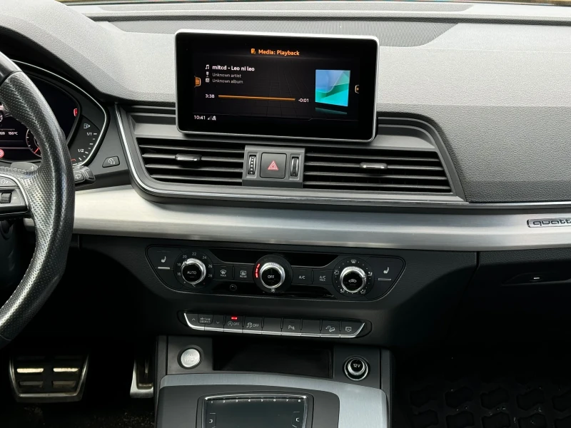 Audi Q5, снимка 7 - Автомобили и джипове - 52093705