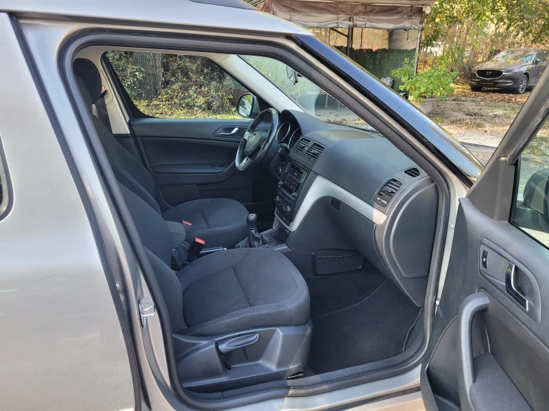 Skoda Yeti 2.0 TDI , снимка 7 - Автомобили и джипове - 52158241