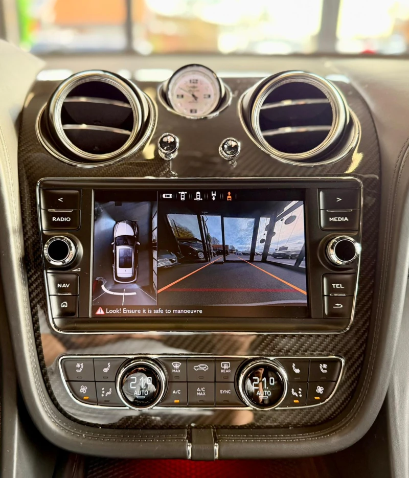 Bentley Bentayga V8* Ceramic* Carbon* Лизинг* , снимка 13 - Автомобили и джипове - 52650390