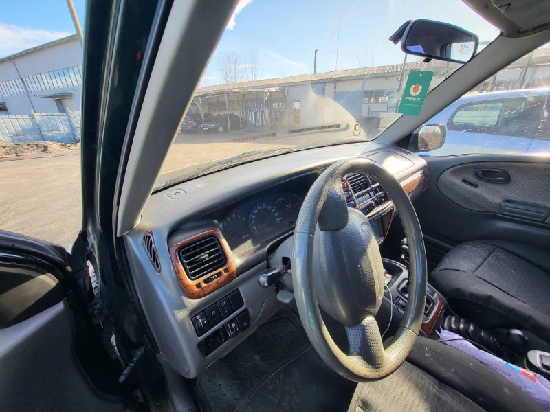 Suzuki Vitara 2.5 V6, снимка 6 - Автомобили и джипове - 52650957