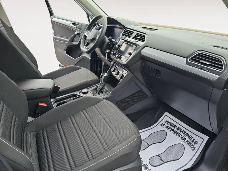 VW Tiguan * Trendline * CARFAX * , снимка 16 - Автомобили и джипове - 53186934