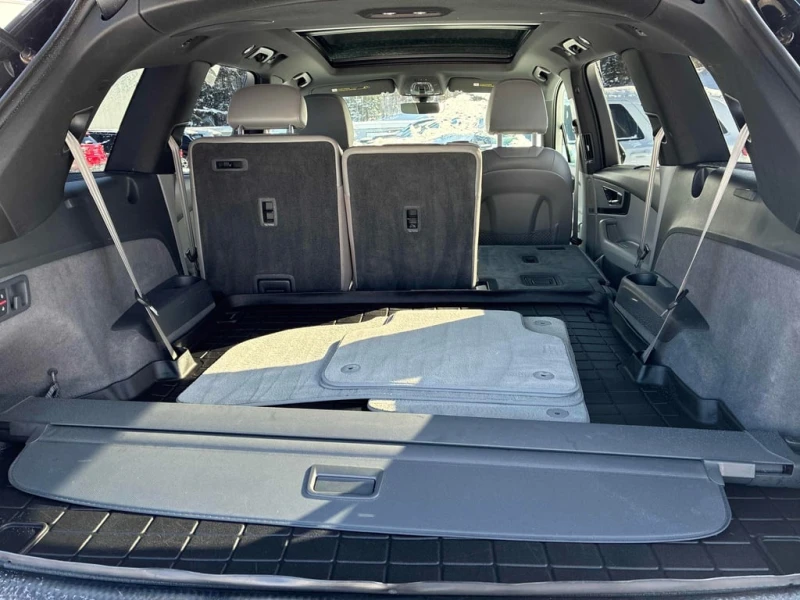 Audi Q7 * 3.0T Technik * CARFAX * ЦЕНА ДО БГ, снимка 12 - Автомобили и джипове - 53305384