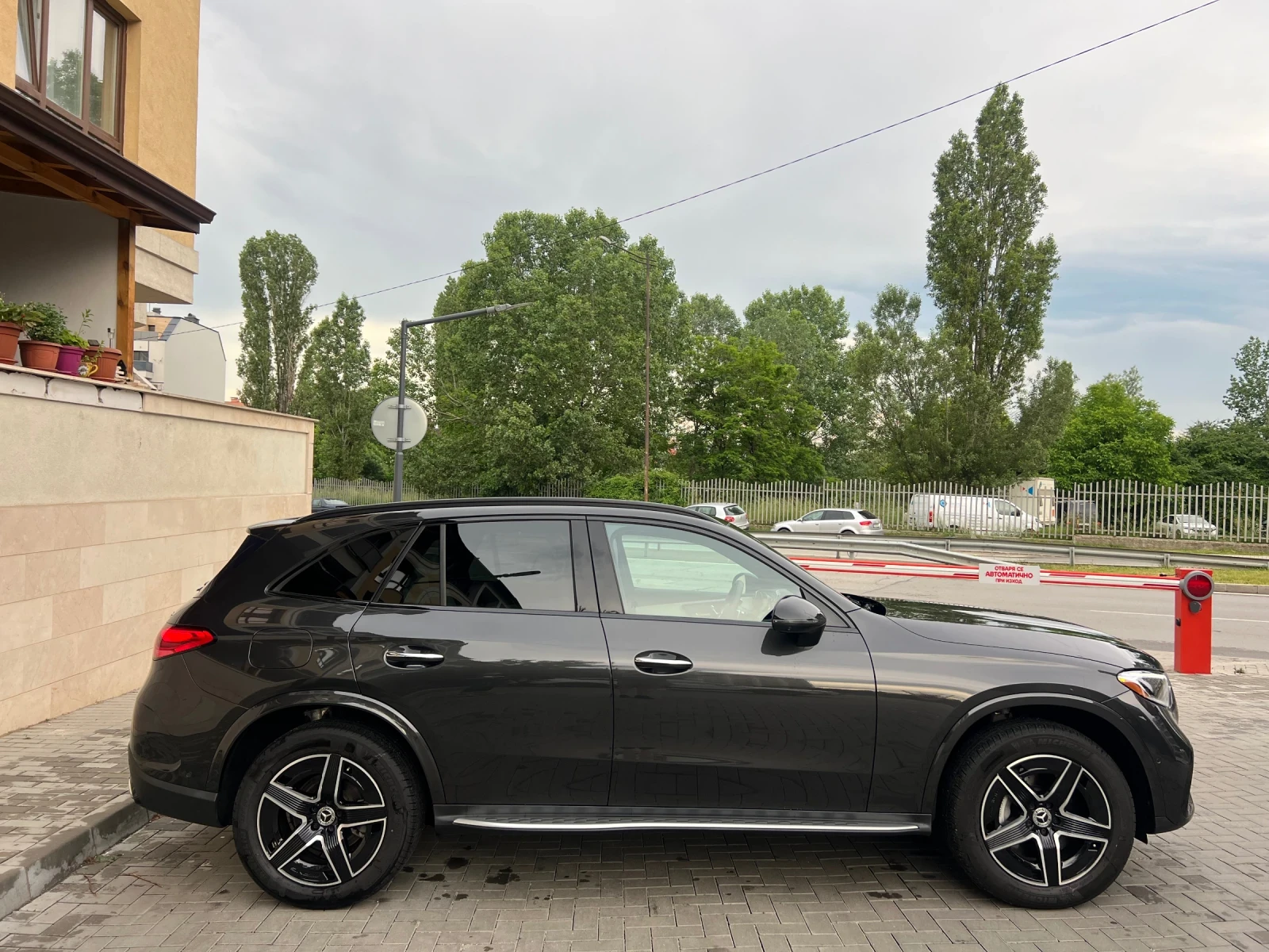 Mercedes-Benz GLC 300 AMG 4Matic 9000 km !!! - изображение 7