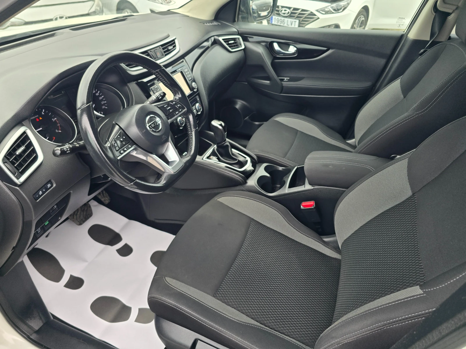 Nissan Qashqai 1.6DCI-130K.C-NAVI-AVTOMATA-AVTOM - изображение 9