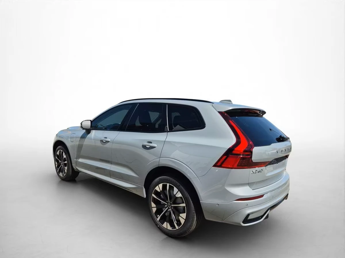Volvo XC60 T8* AWD* PANO* HUD* 360 CAM* H/K* DISTR* KEYLESS* , снимка 5 - Автомобили и джипове - 53962783