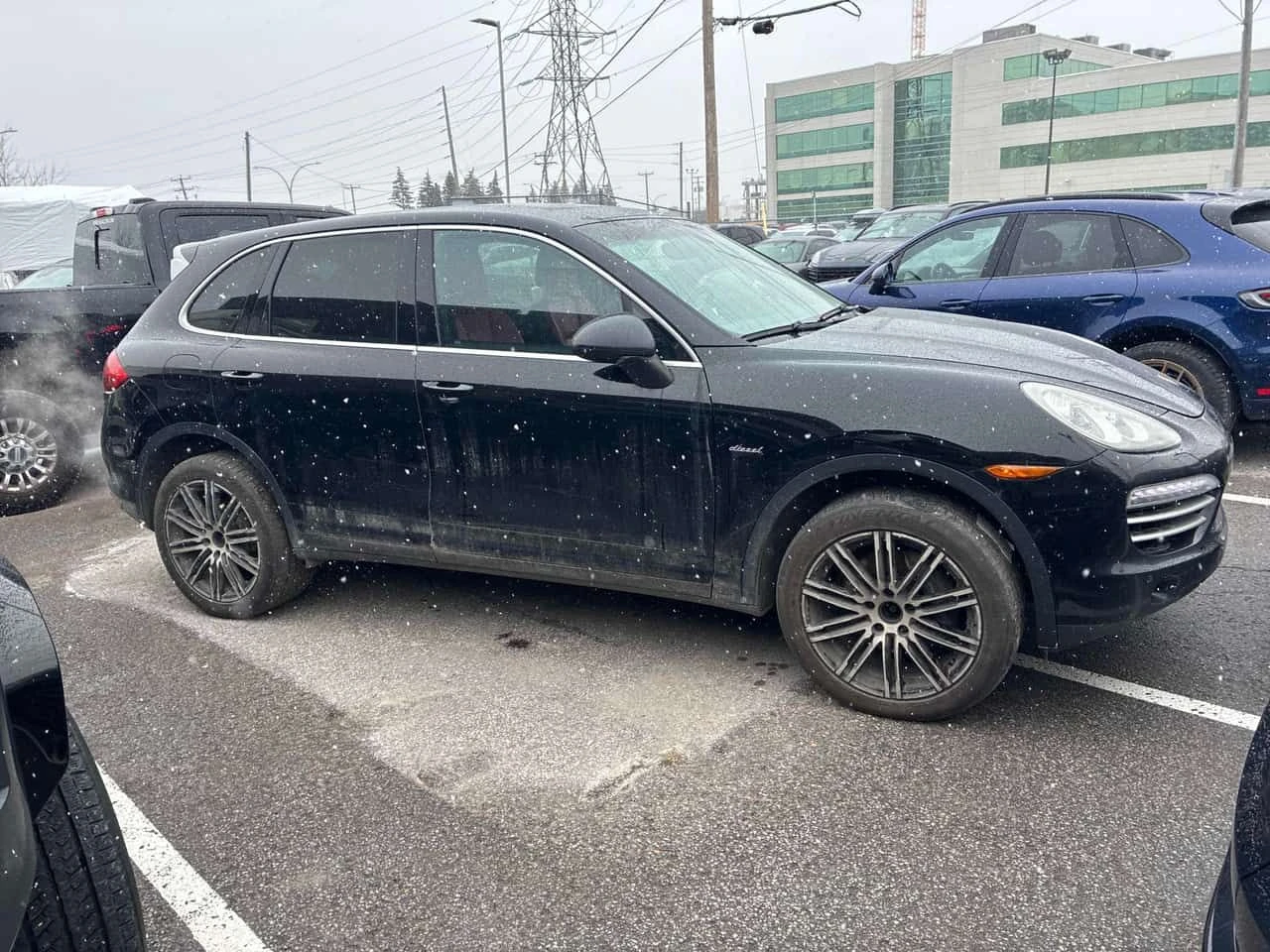 Porsche Cayenne AWD * ЧЕРВЕН САЛОН* ПАНОРАМА* КАМЕРА* , снимка 4 - Автомобили и джипове - 54145881