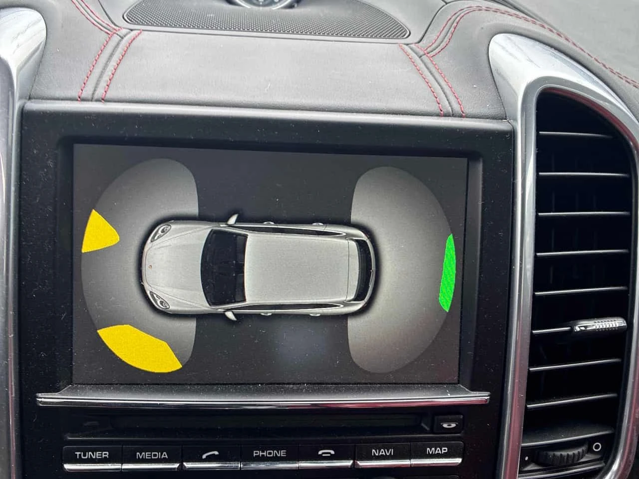 Porsche Cayenne AWD * ЧЕРВЕН САЛОН* ПАНОРАМА* КАМЕРА* , снимка 14 - Автомобили и джипове - 54145881