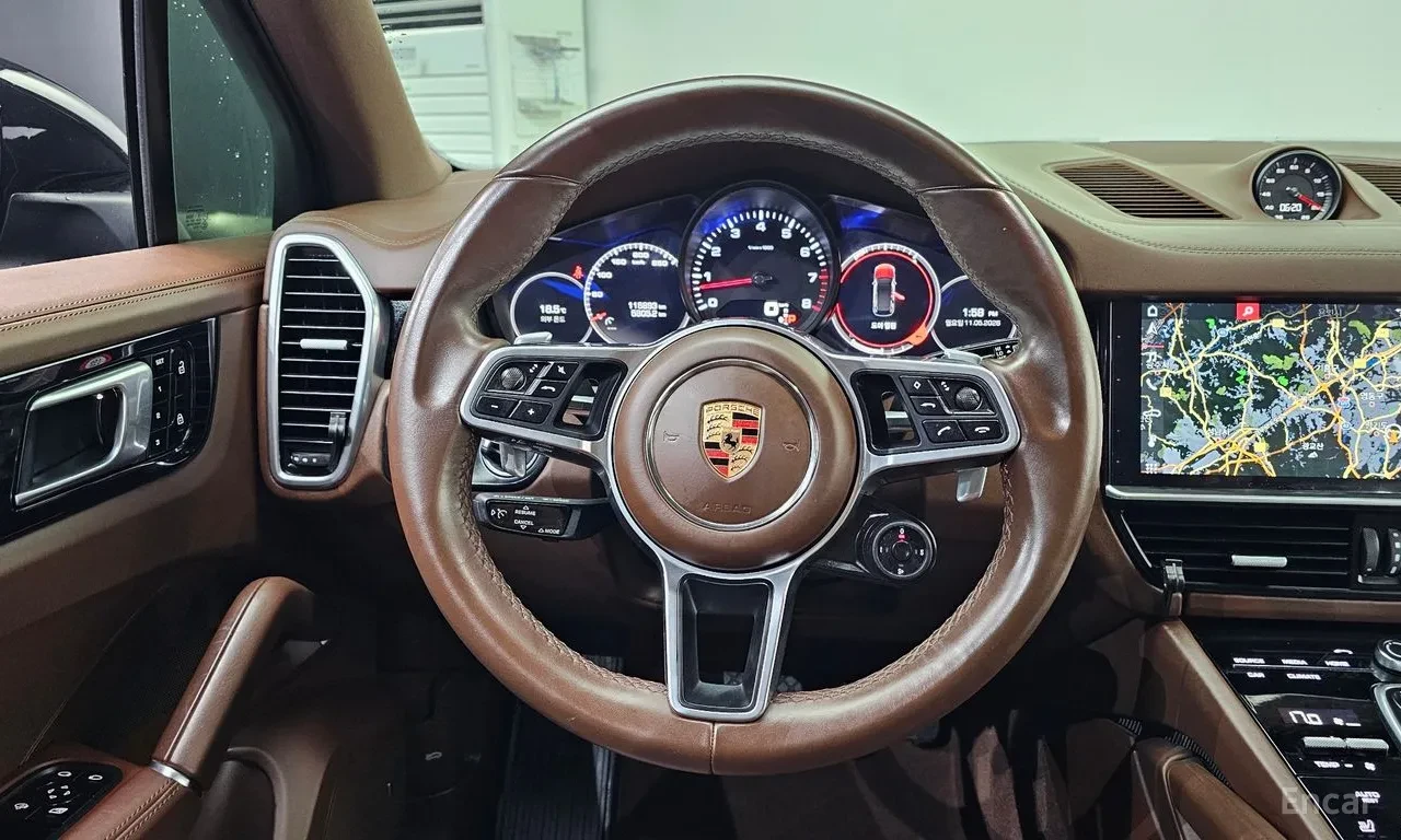 Porsche Cayenne, снимка 11 - Автомобили и джипове - 54944919