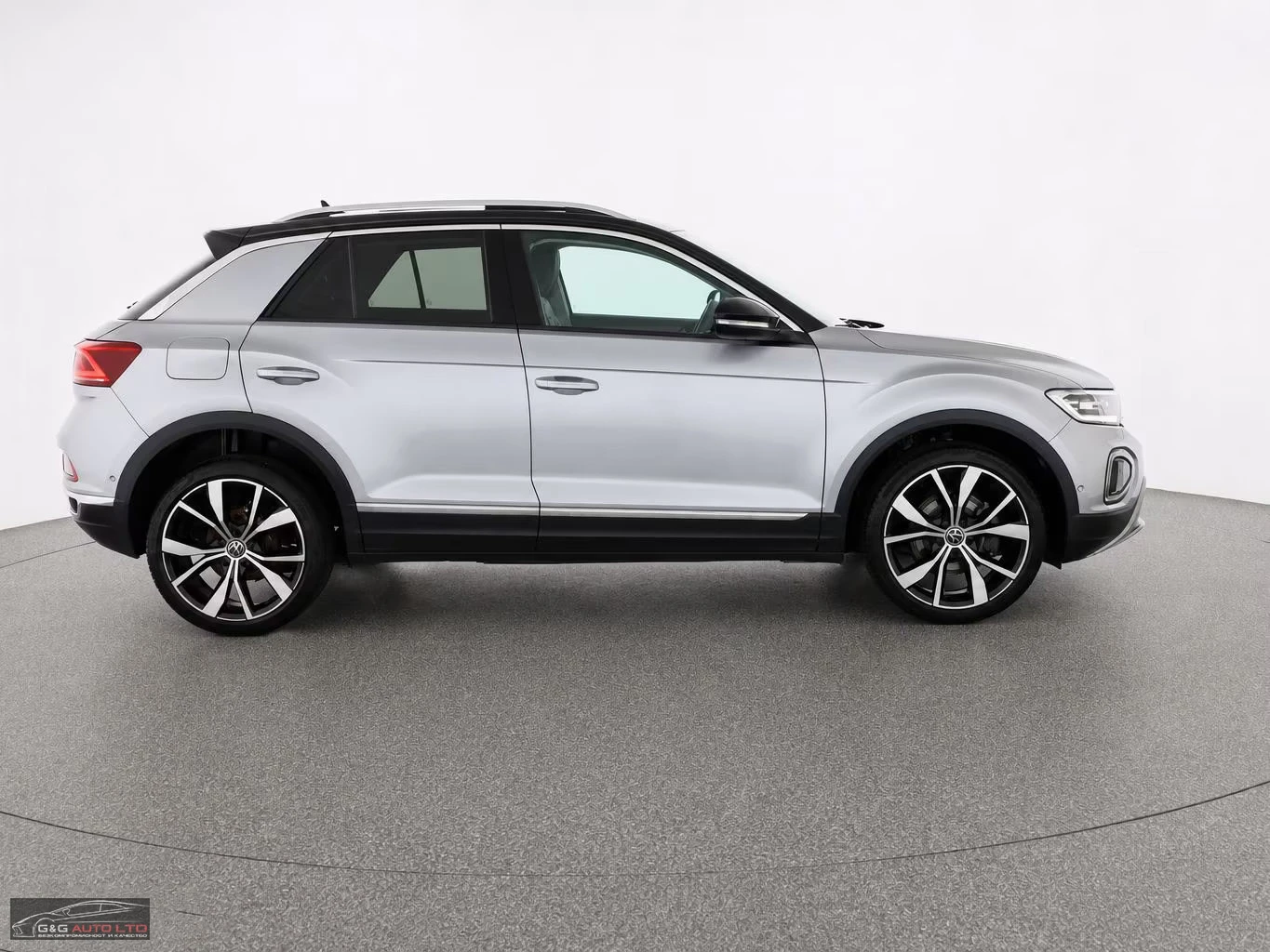 VW T-Roc 2.0TDI/R-DESIGN/150HP/DSG/PANO/LED/CAM/KLESS/602z, снимка 6 - Автомобили и джипове - 55277818