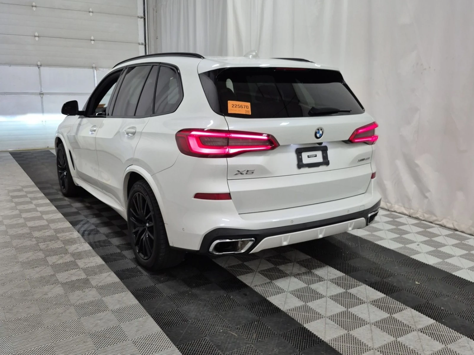 BMW X5 40I ЦЕНА ДО БЪЛГАРИЯ РЕГИСТРАЦИЯ & АВТОКРЕДИТ, снимка 5 - Автомобили и джипове - 55492151