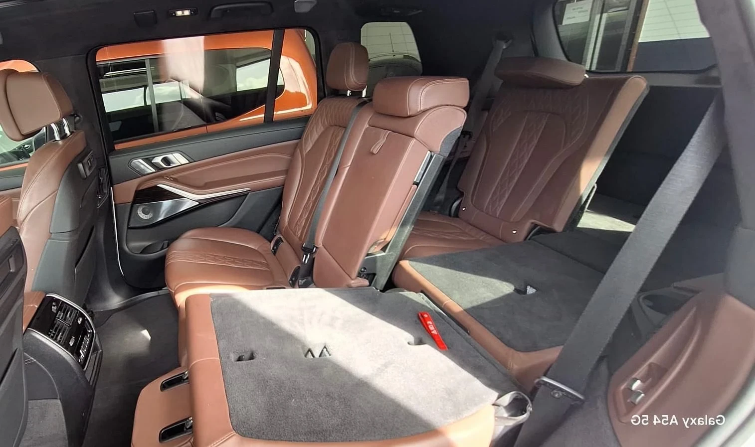 BMW X7 Очакван Внос/ 400 К.С. / INDIVIDUAL / BOWERS & WIL, снимка 13 - Автомобили и джипове - 55930184