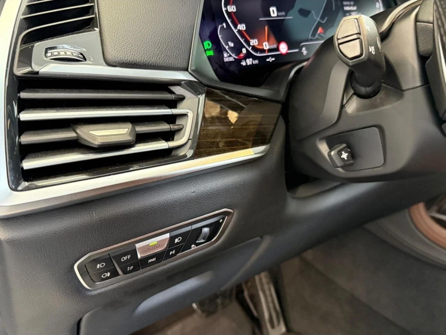 BMW X7 Очакван Внос/ 400 К.С. / INDIVIDUAL / BOWERS & WIL, снимка 9 - Автомобили и джипове - 55930184