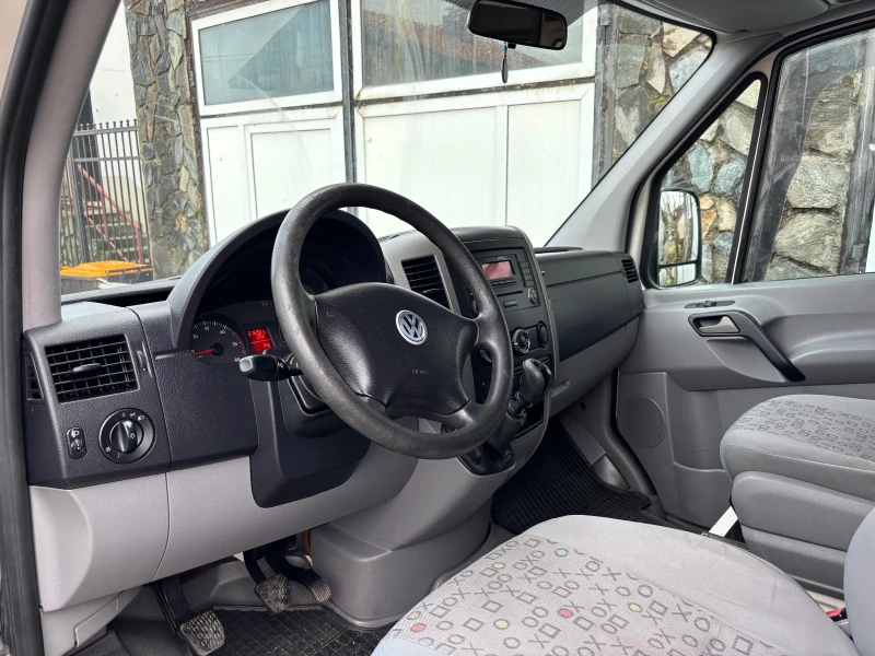 VW Crafter, снимка 10 - Бусове и автобуси - 52655949