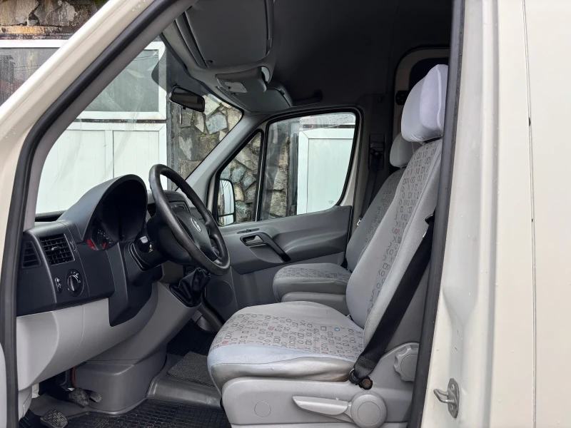 VW Crafter, снимка 14 - Бусове и автобуси - 52655949