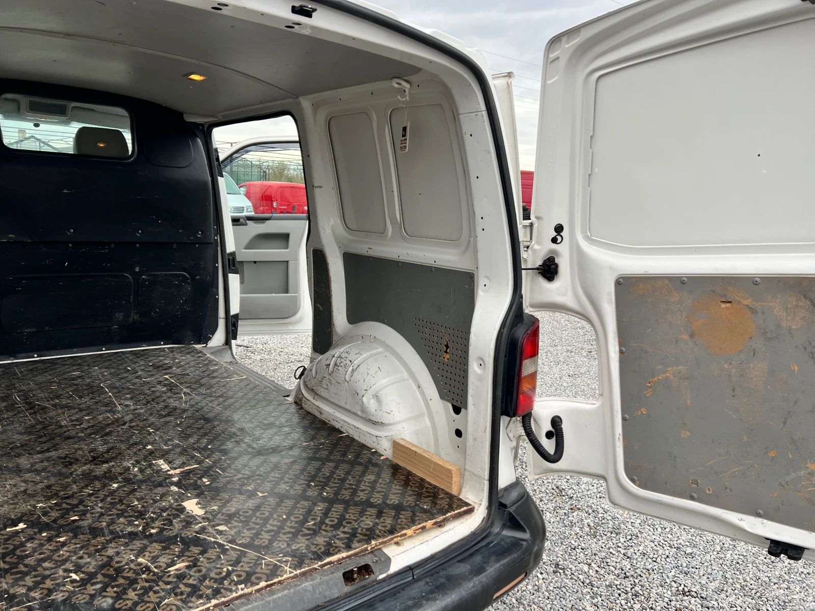 VW Transporter 2.0 140.. | Mobile.bg   15