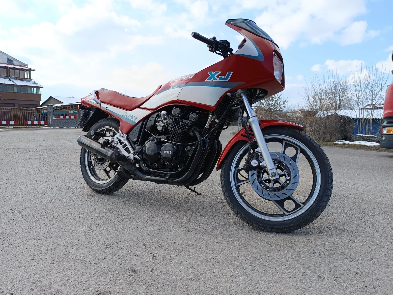 Yamaha XJ