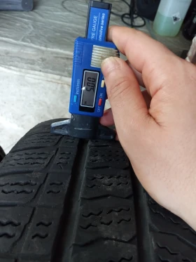 Гуми Зимни 235/65R16, снимка 7