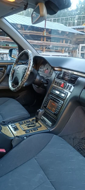 Mercedes-Benz E 270, снимка 6