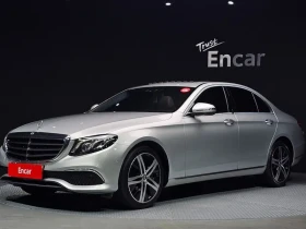 ������ Mercedes-Benz E 220