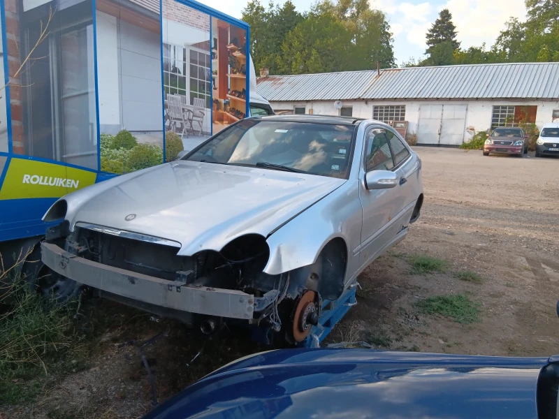 Mercedes-Benz C 220 C220 CDI НА ЧАСТИ , снимка 3 - Автомобили и джипове - 47480207