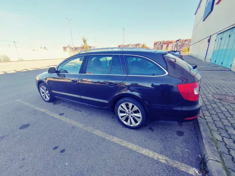 Skoda Superb, снимка 5 - Автомобили и джипове - 48361090