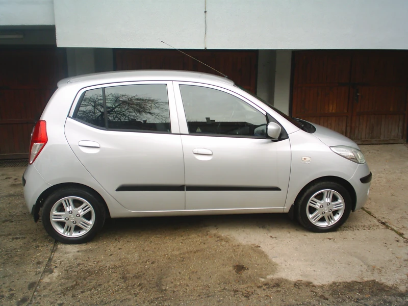 Hyundai I10 1.1 16V Comfort, снимка 3 - Автомобили и джипове - 48414984