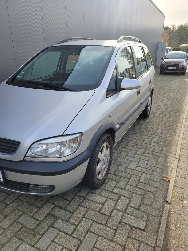 Opel Zafira, снимка 7 - Автомобили и джипове - 48721883