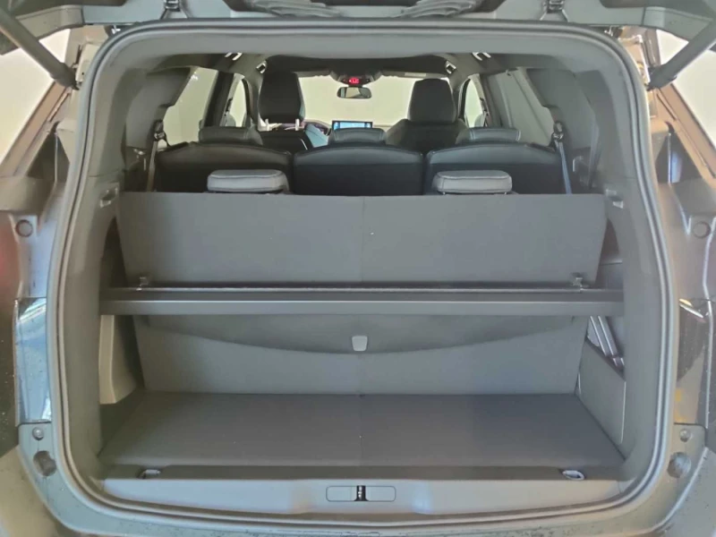 Peugeot 5008 1.5/131HP/ALLURE/EAT8/CAM/NAVI/AMBI/KLEES/256vpr, снимка 9 - Автомобили и джипове - 49906937